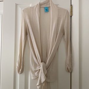 h.i.p. Woman’s  shrug sweater.Light weight and comfy